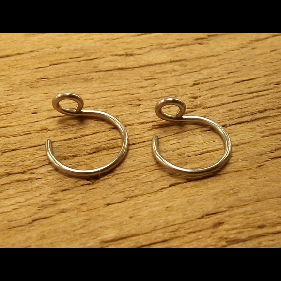 🌙💜*4/$15* Pair of Stainless Steel Nose Hoops Piercing Body Jewelry - Picture 3 of 7